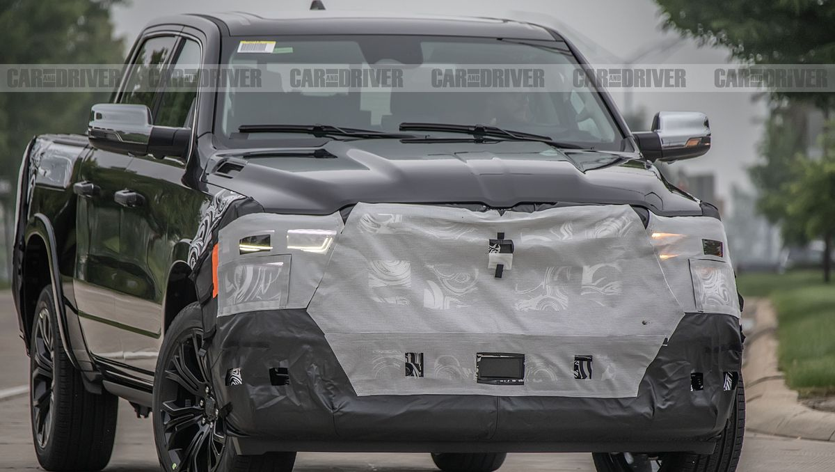 RAM 1500 facelift camuflado