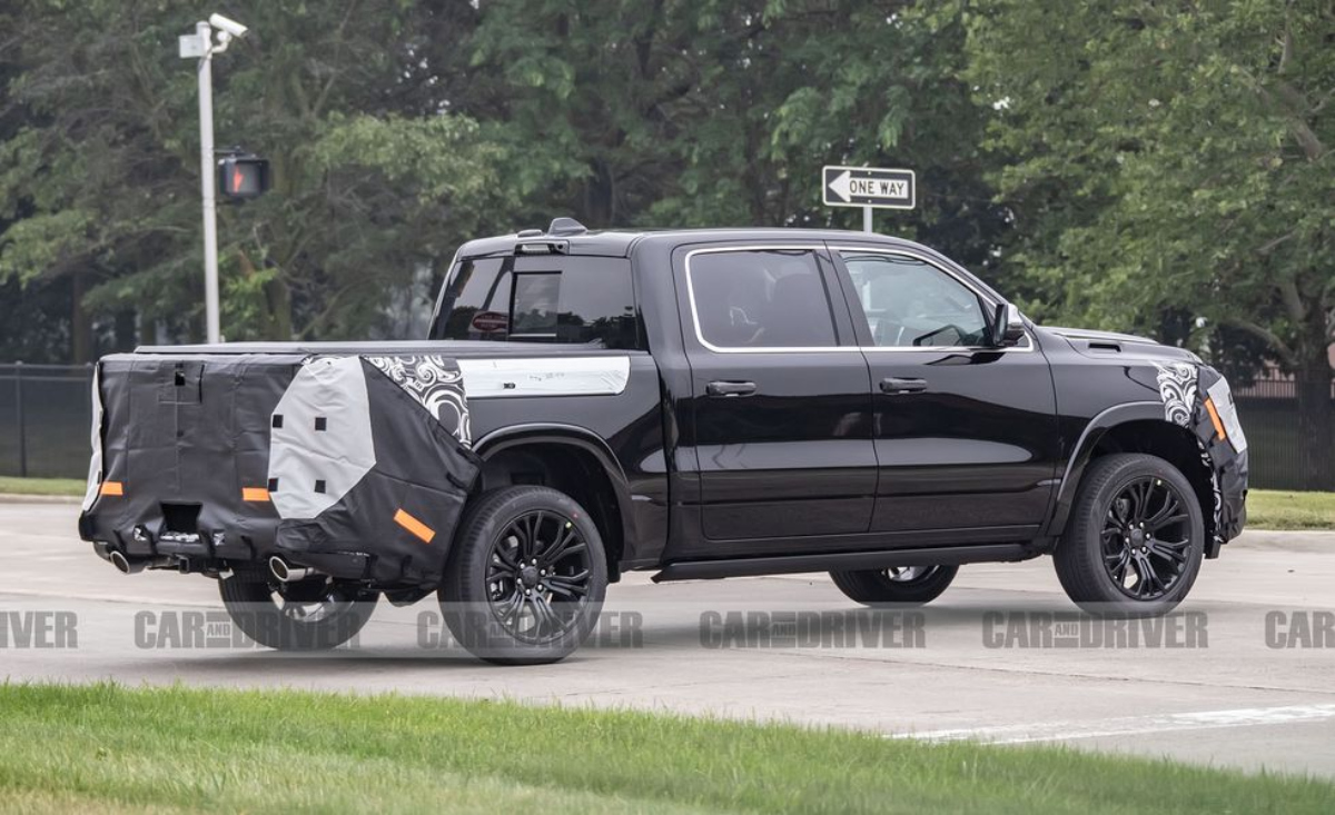 RAM 1500 facelift camuflado