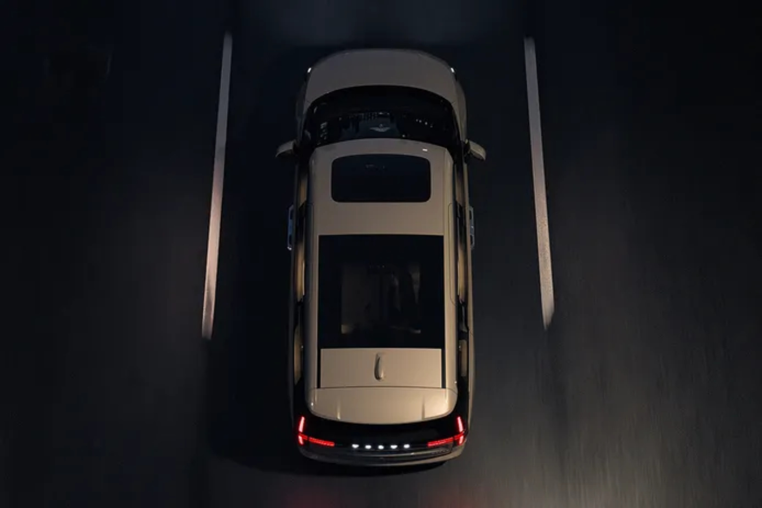 Volvo EM90 teaser