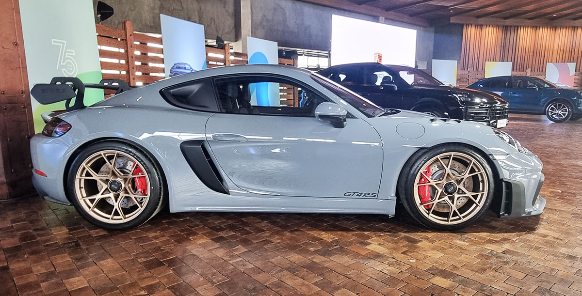 porsche 718 gt4 rs