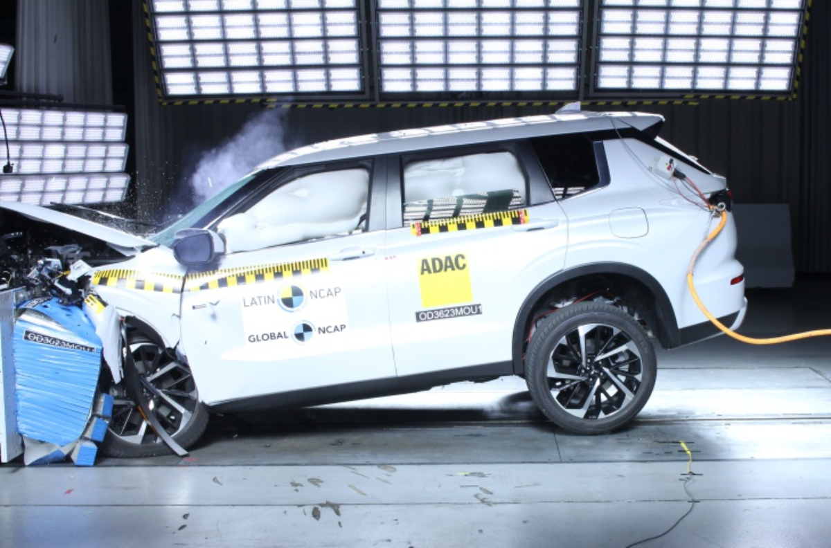 Mitsubishi Outlander PHEV Latin NCAP