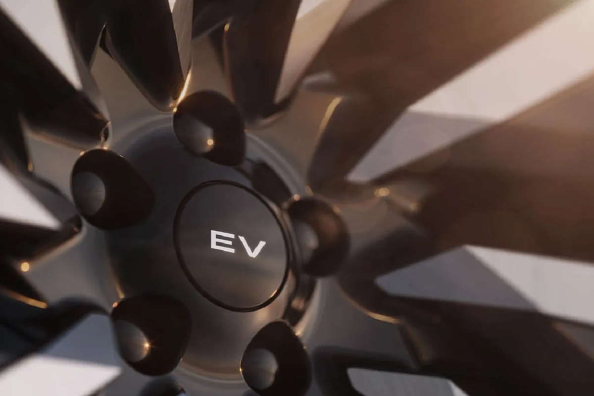 Range Rover Electric EV teaser