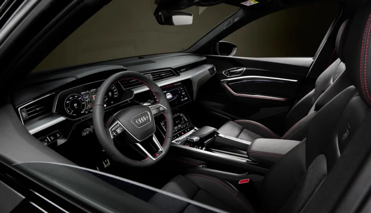 Audi Q8 e-tron Edition Dakar