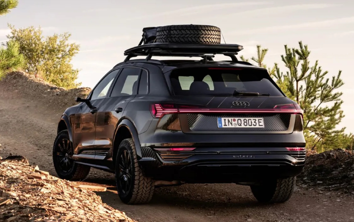 Audi Q8 e-tron Edition Dakar