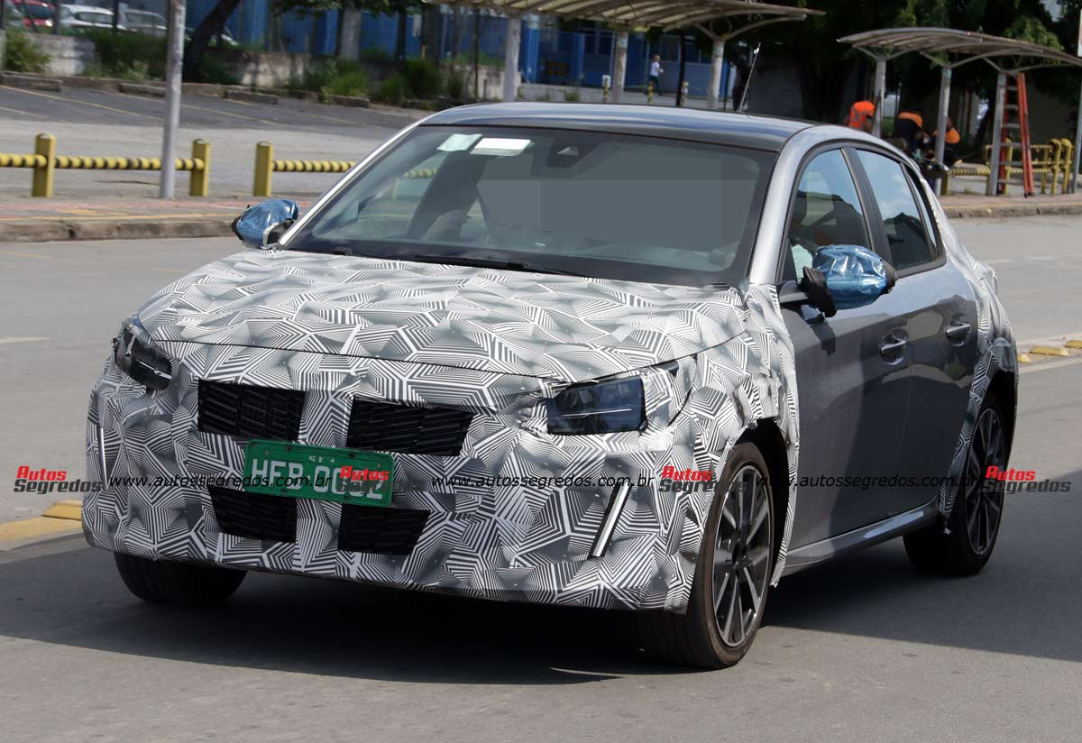 Peugeot 208 facelift camuflado