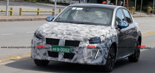 Peugeot 208 facelift camuflado