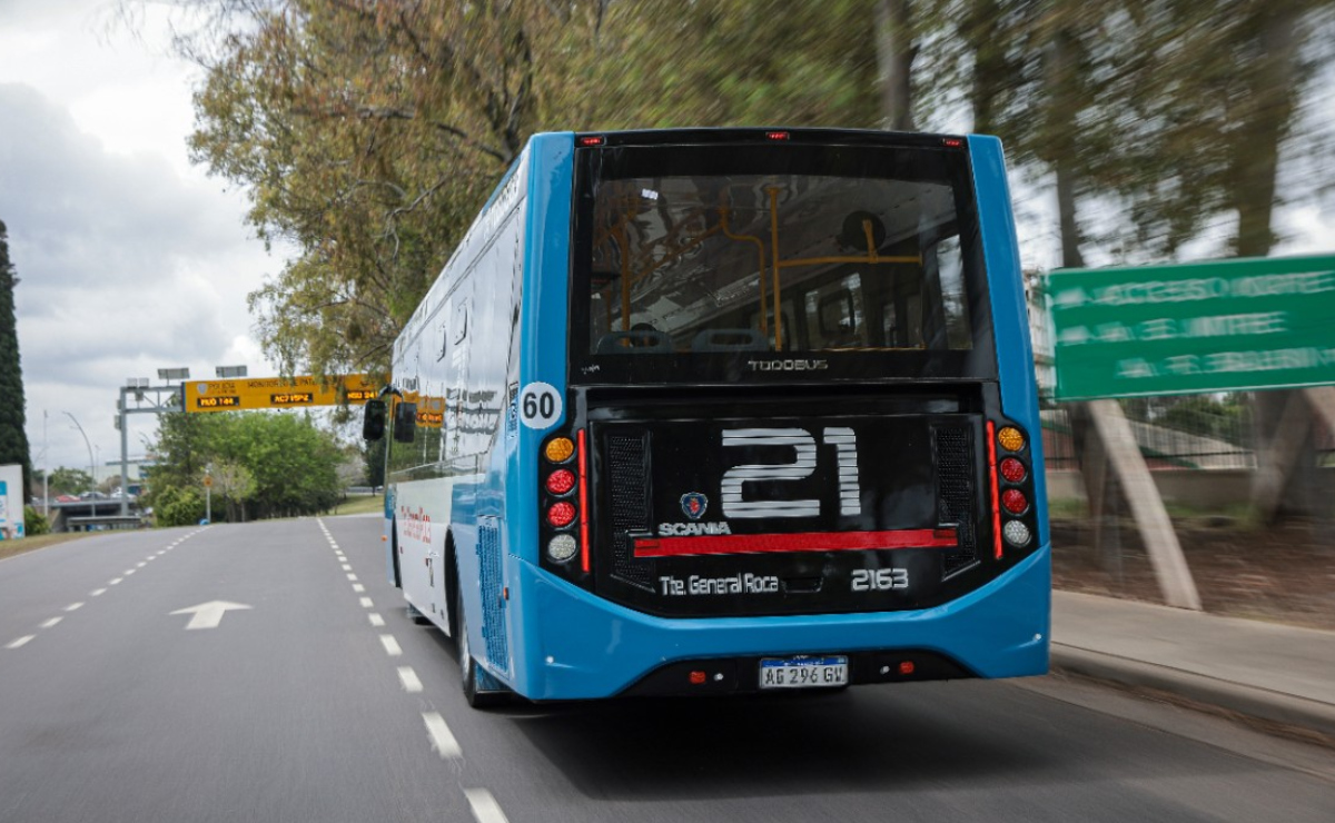 Scania K250 línea 21
