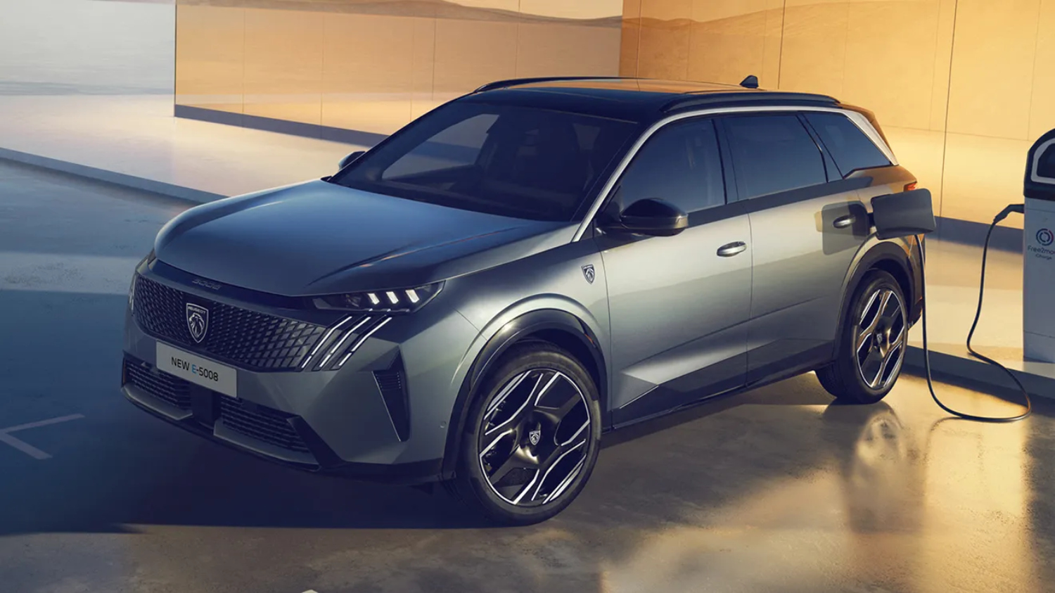 Nuevo Peugeot e5008, develado diseño más agresivo, hasta 322 CV y 660