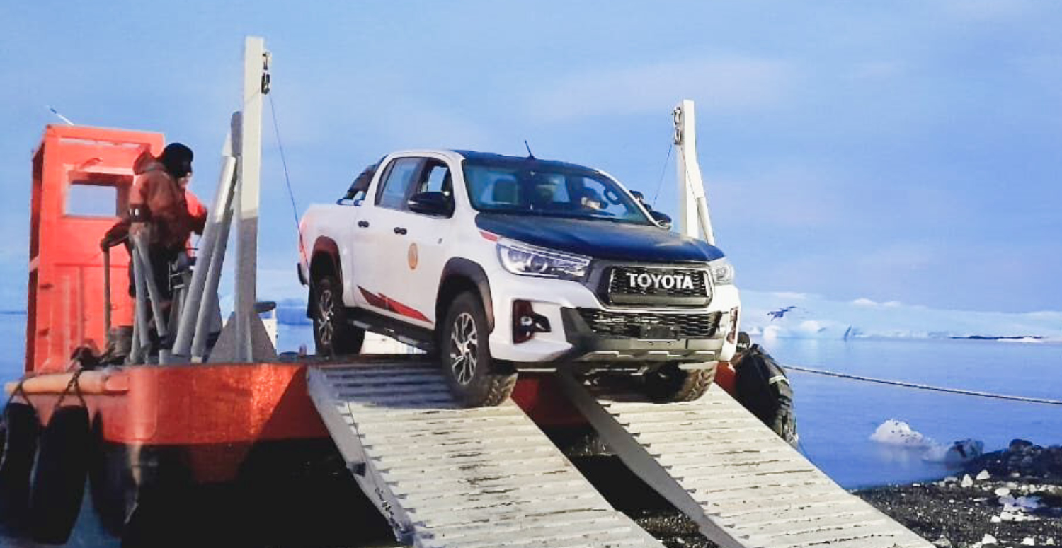 Toyota Hilux GR-Sport Antártida