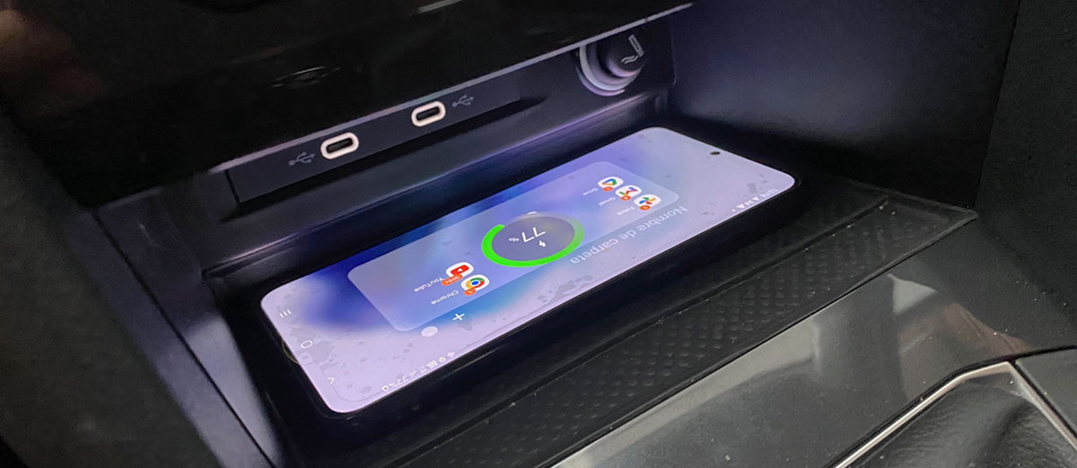 cargador caelular tiguan