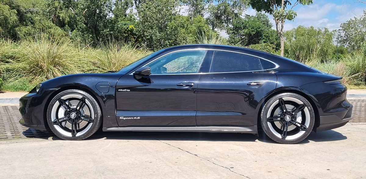 Porsche taycan