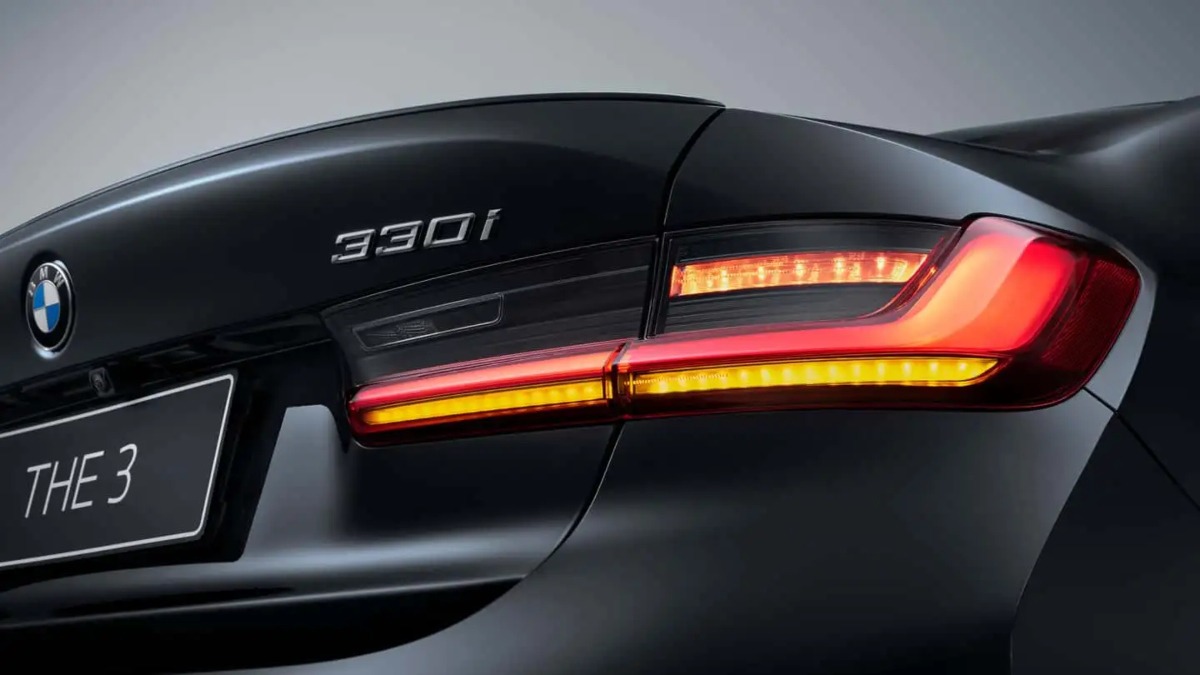 BMW 330i