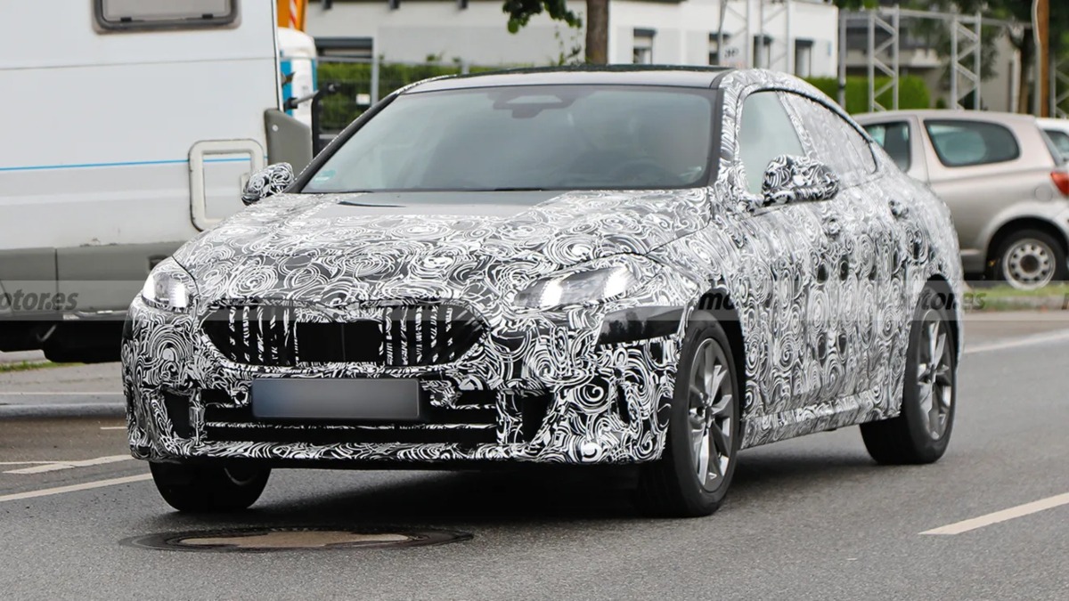 BMW Serie 2 Gran Coupe 2025 camuflado