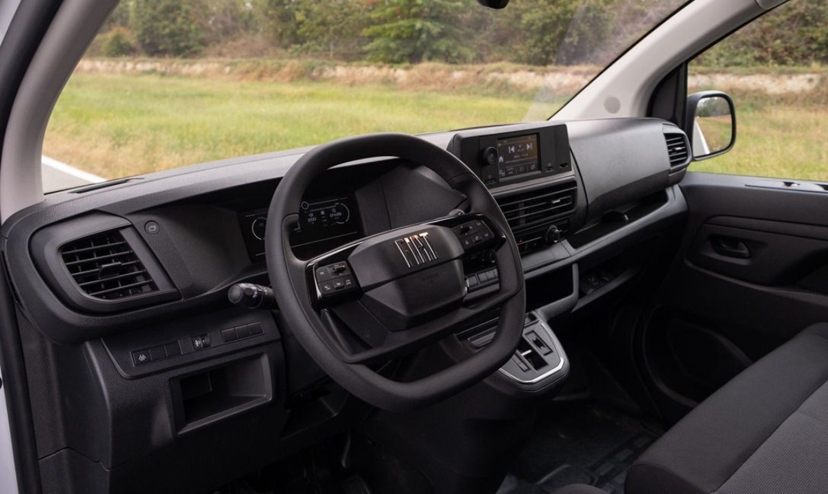 Fiat Scudo 2024 BR camuflada