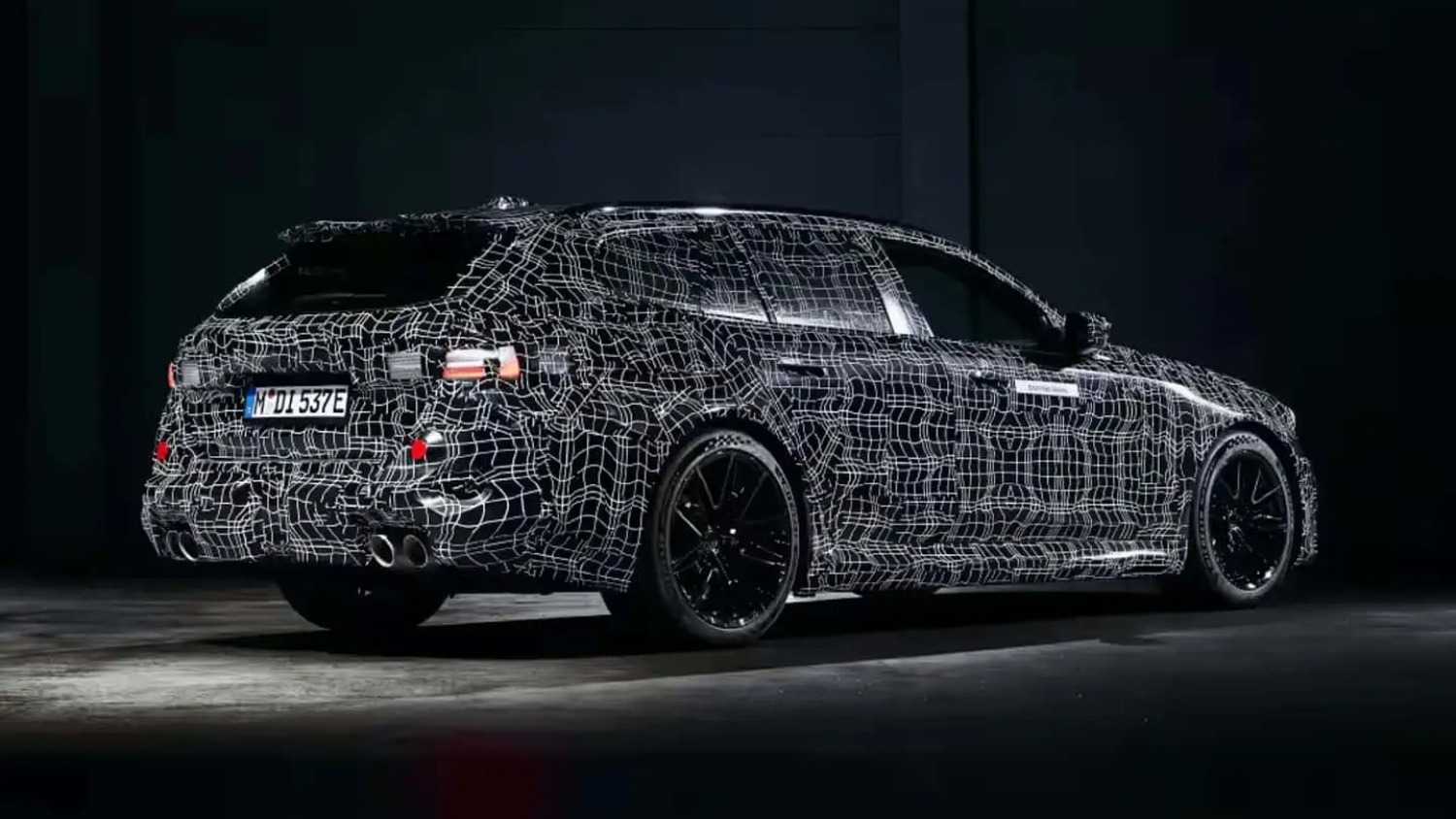 BMW M5 Touring teaser