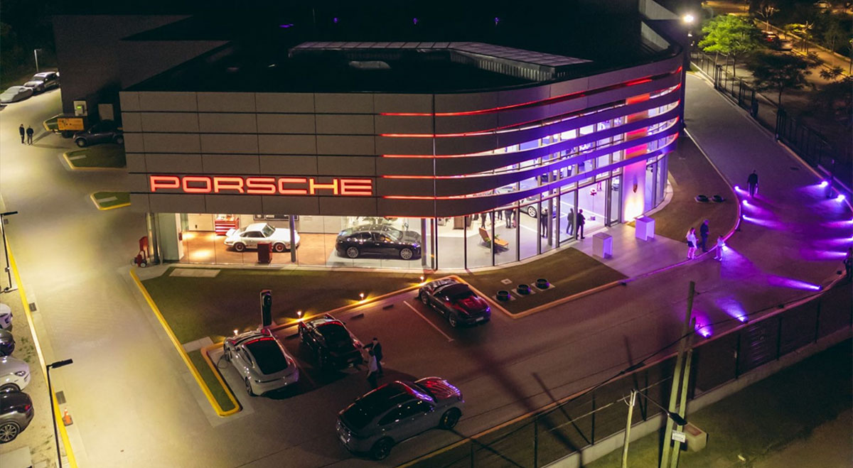 porsche cneter
