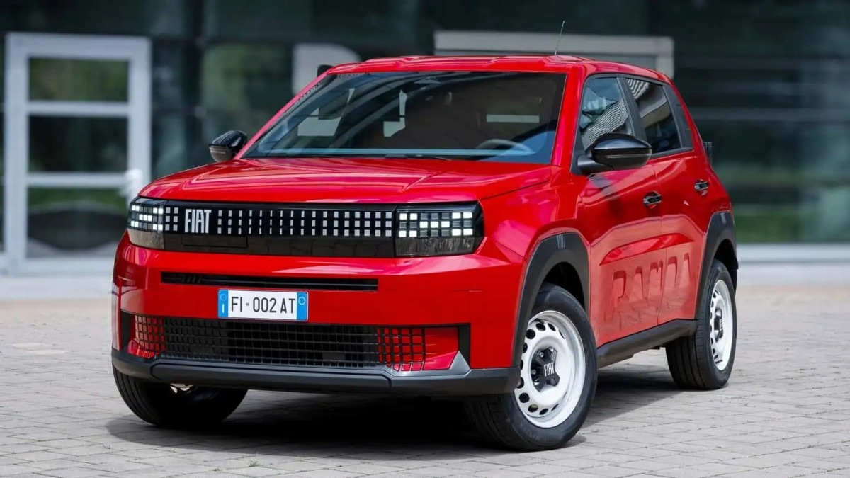 Fiat Grande Panda Red