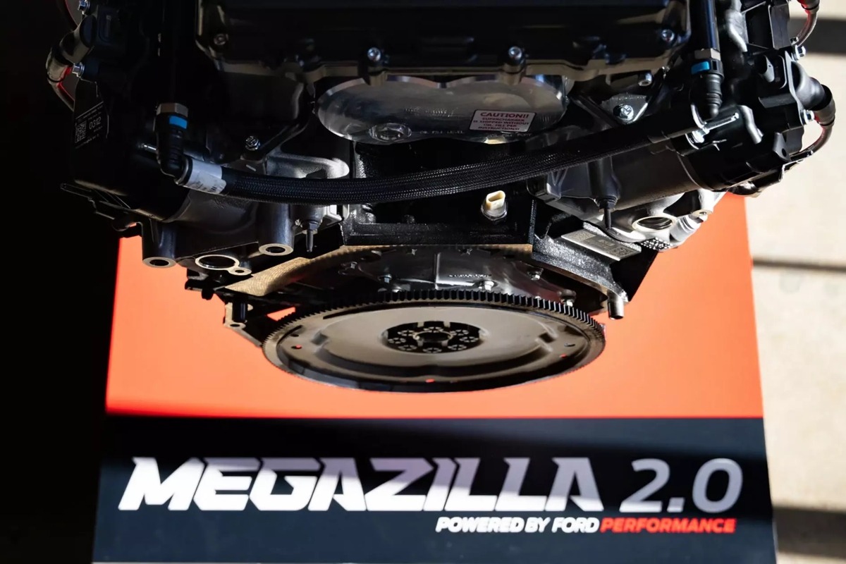 Ford Performance Supercharged Megazilla y Coyote V8