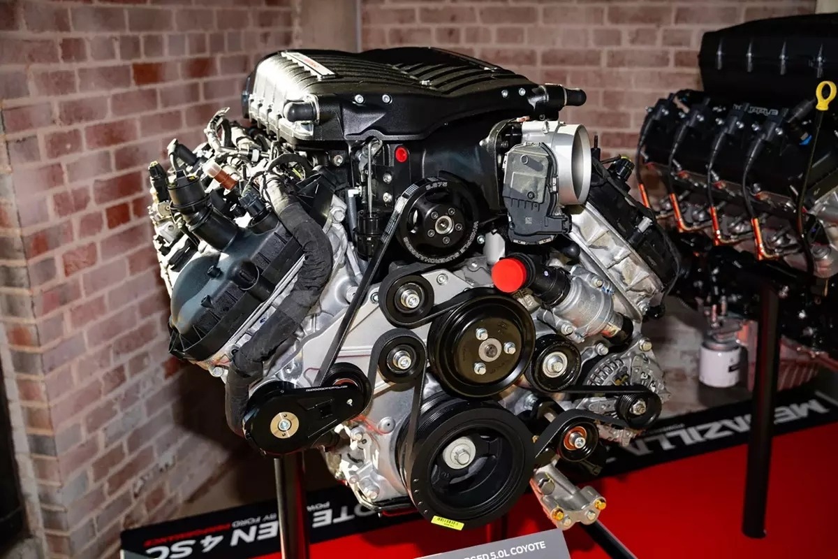 Ford Performance Supercharged Megazilla y Coyote V8
