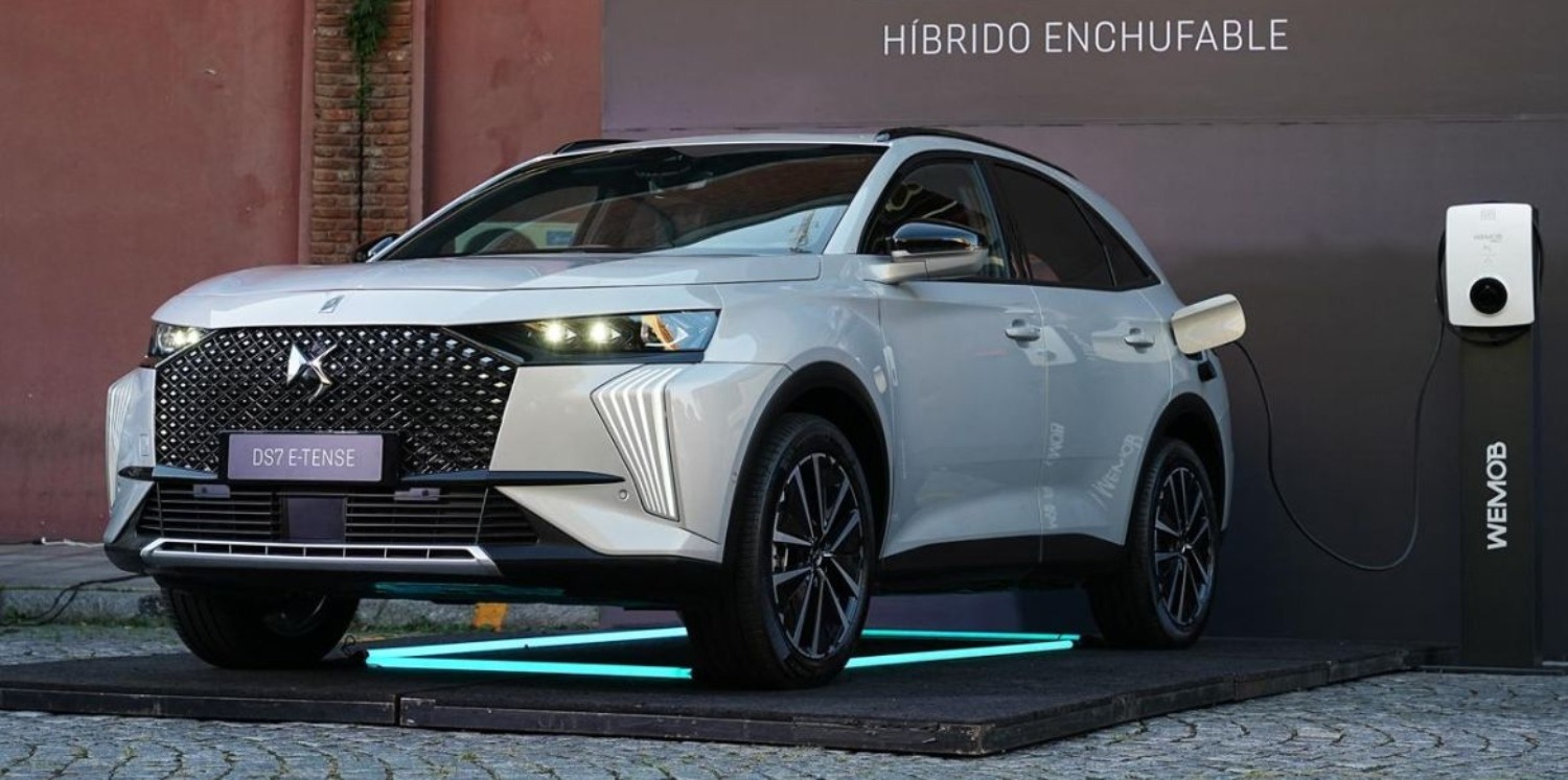DS 7 E-Tense 2025