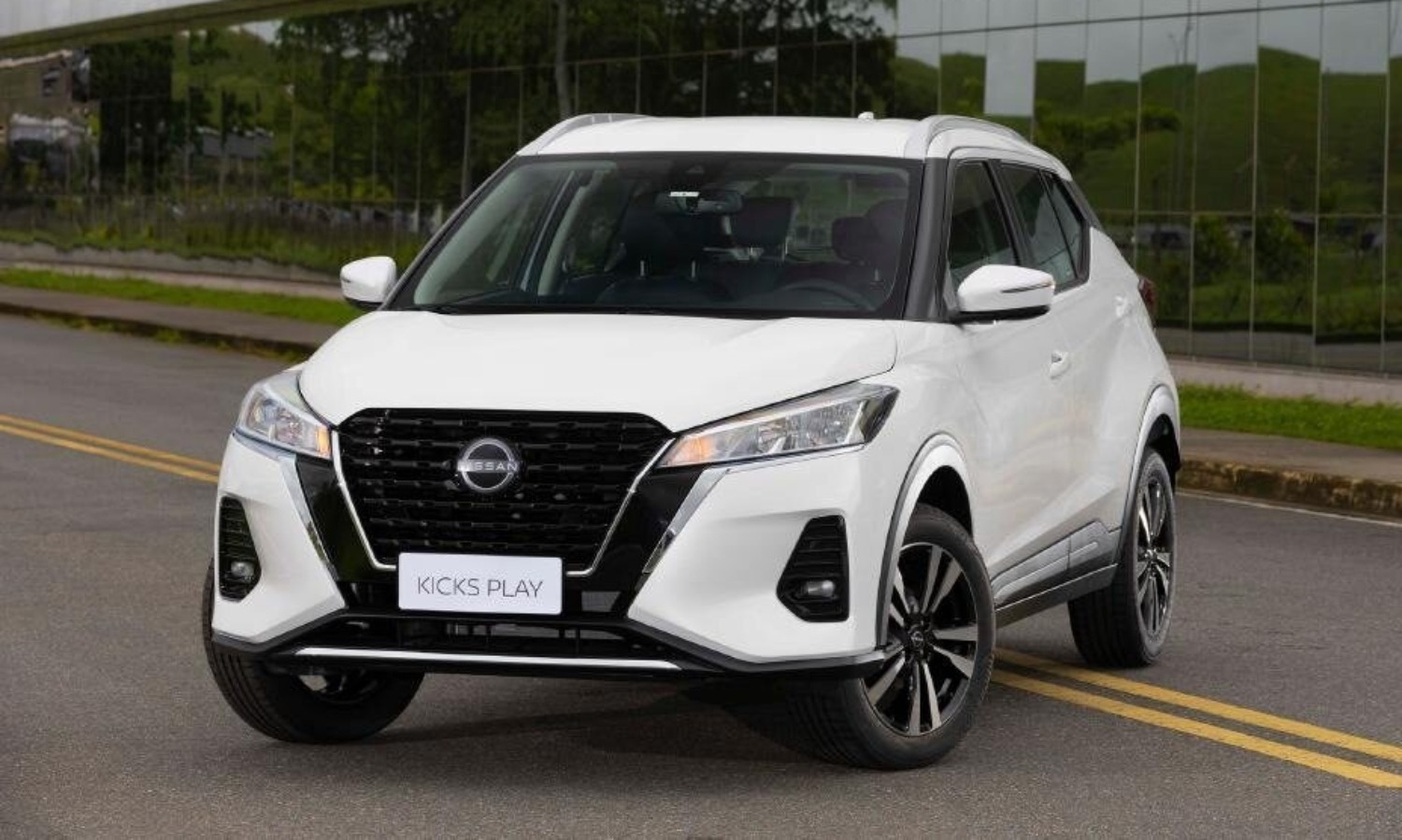 Nissan Kicks Play