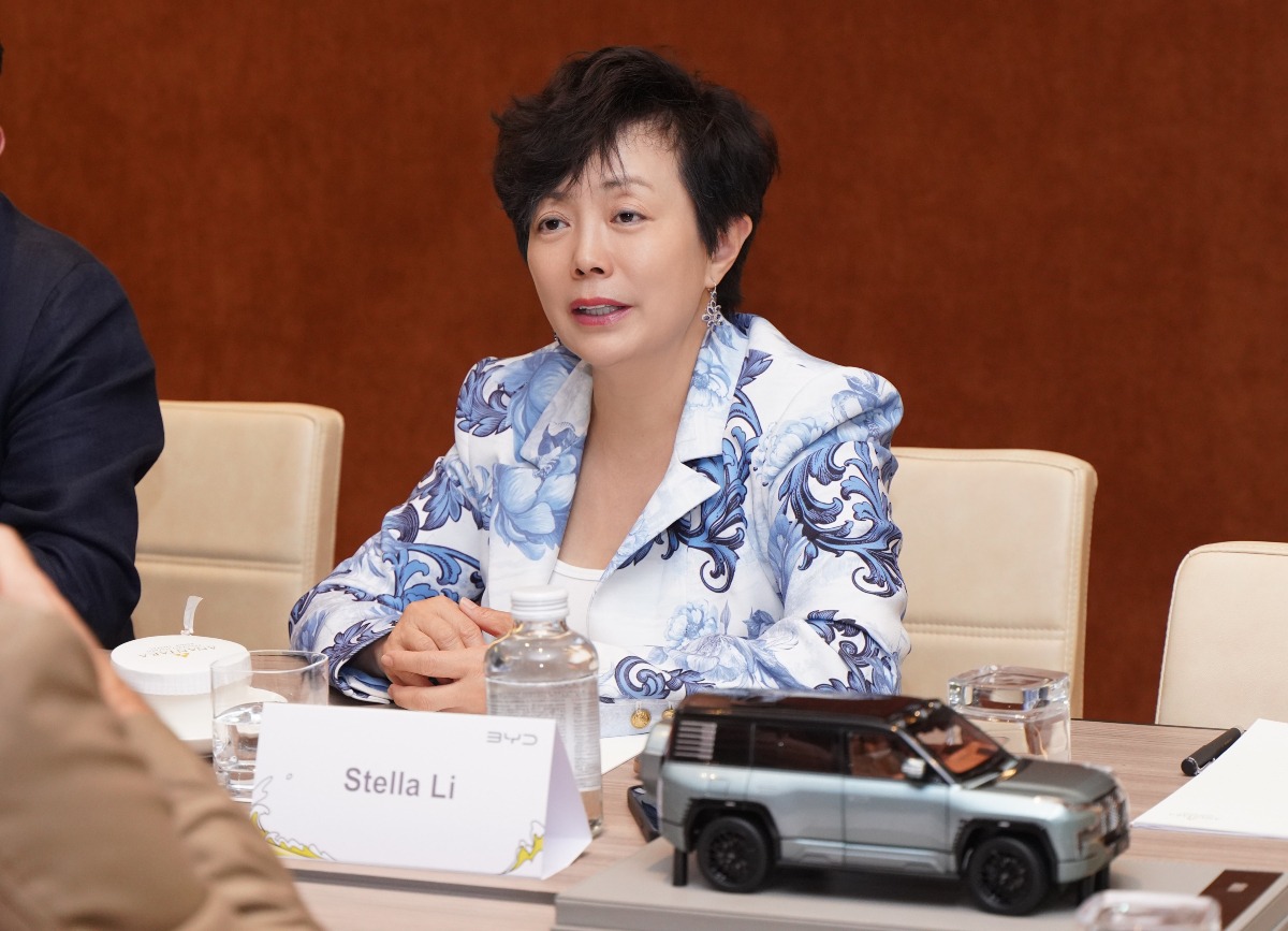 BYD Stella Li