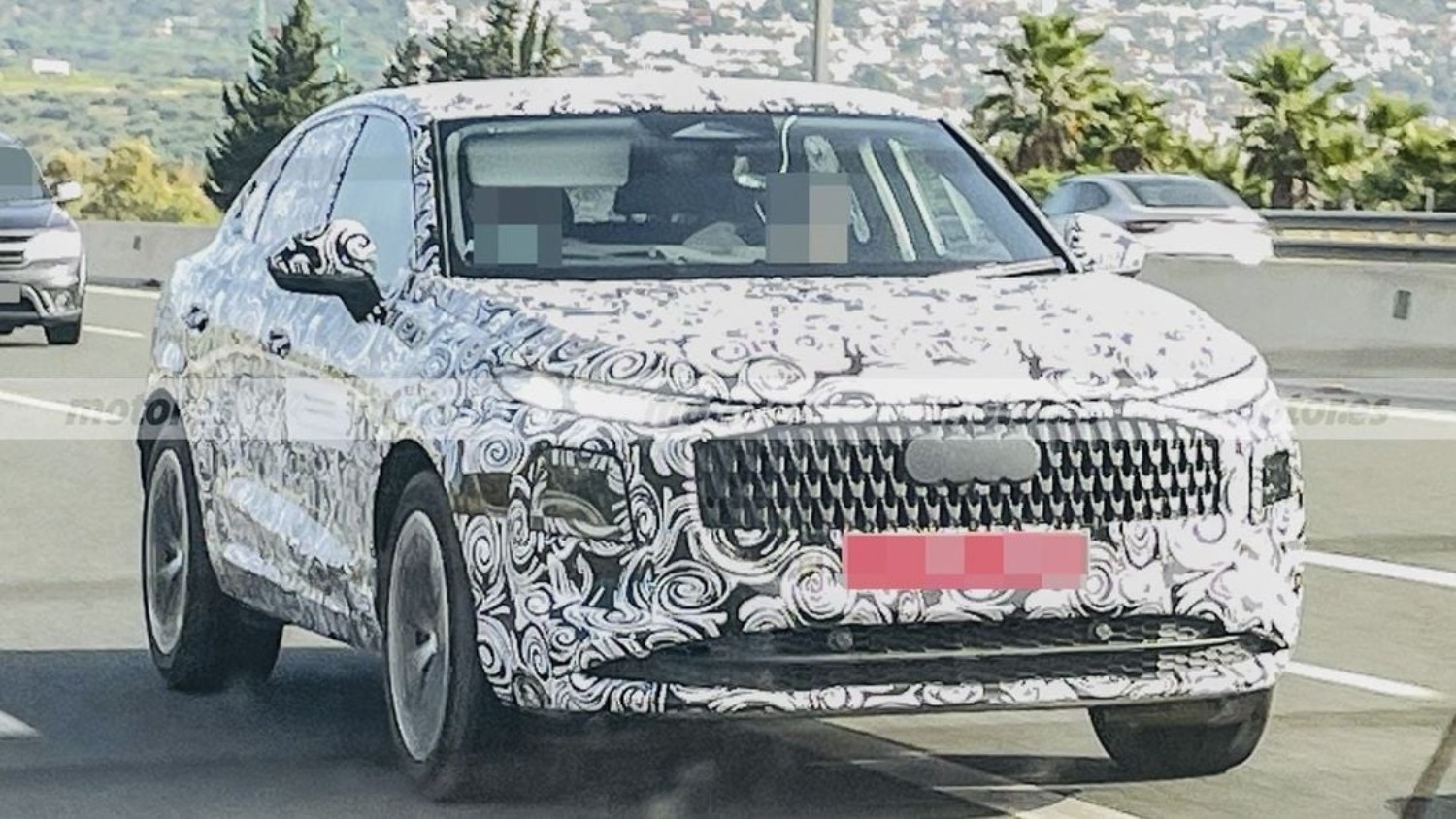 Audi Q3 Sportback camuflado