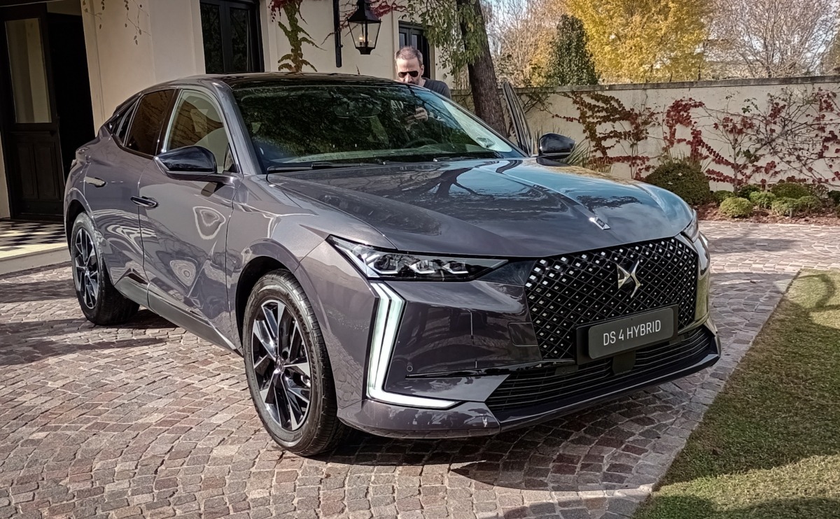 DS 4 Hybrid