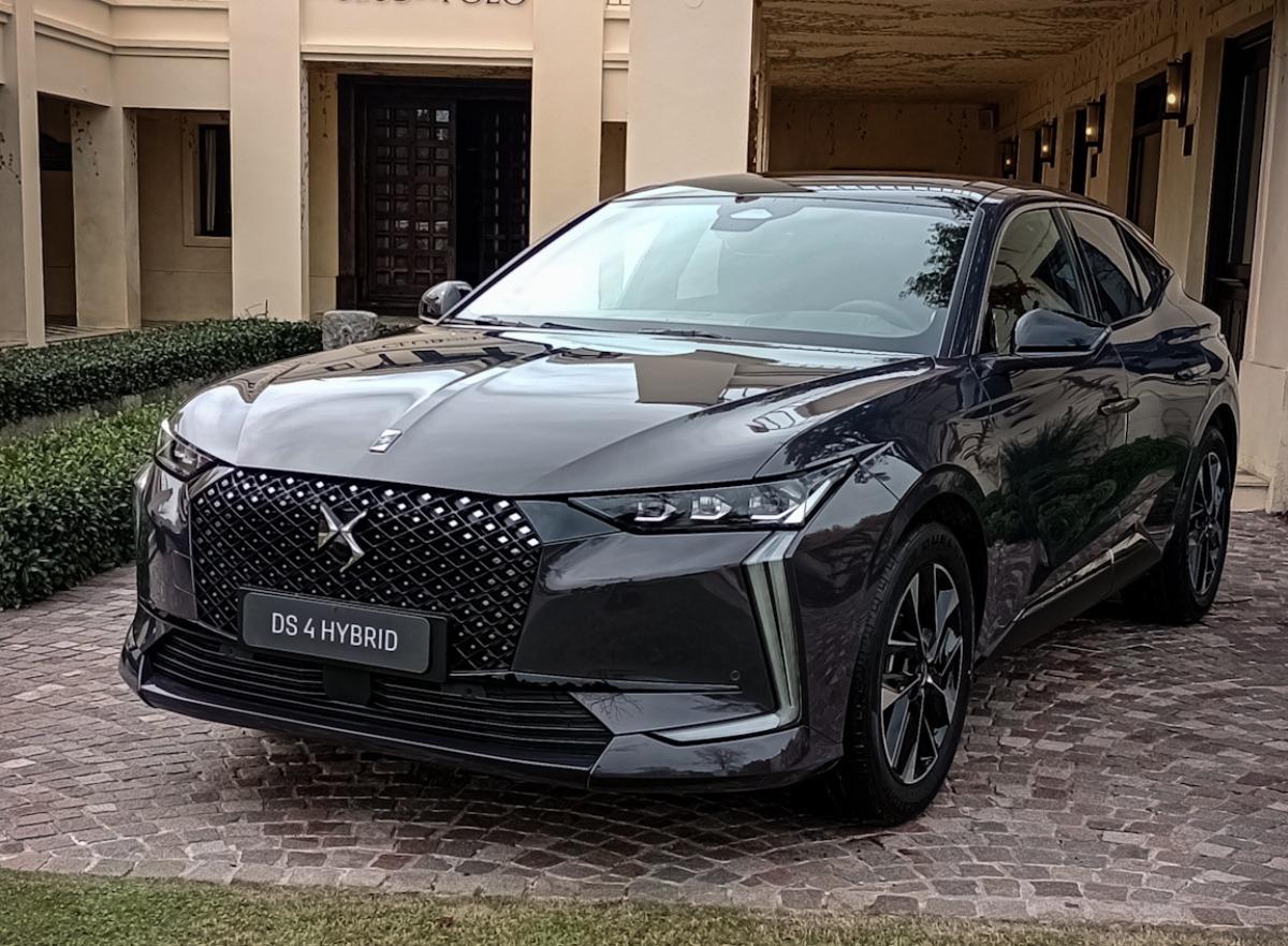 DS 4 Hybrid 