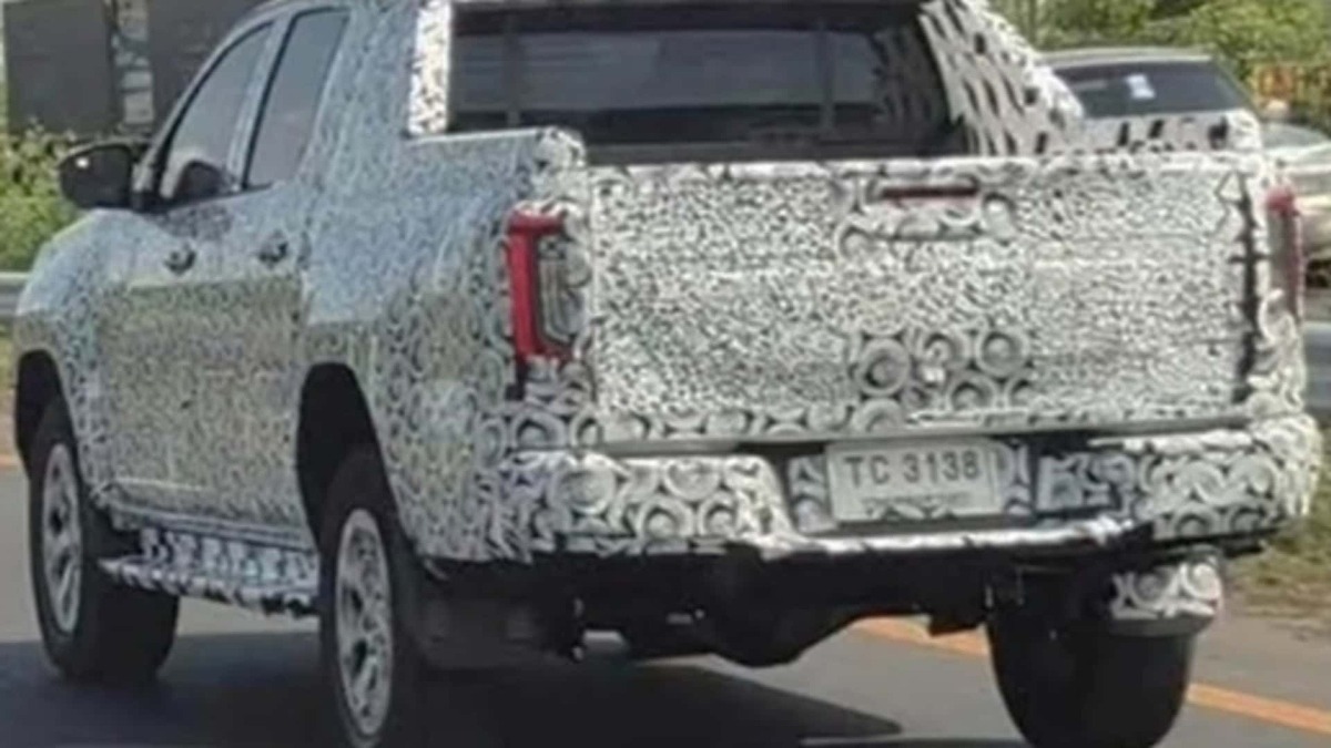 Toyota Hilux 2026 camuflada