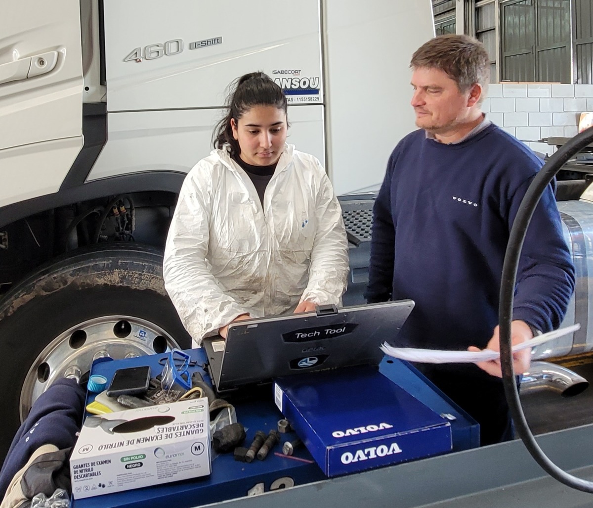 Volvo capacitación in situ