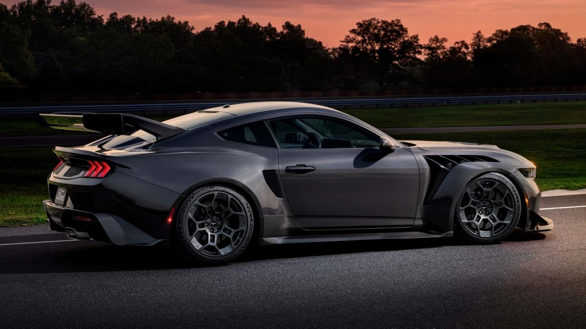 Ford Mustang GTD Liquid Carbon