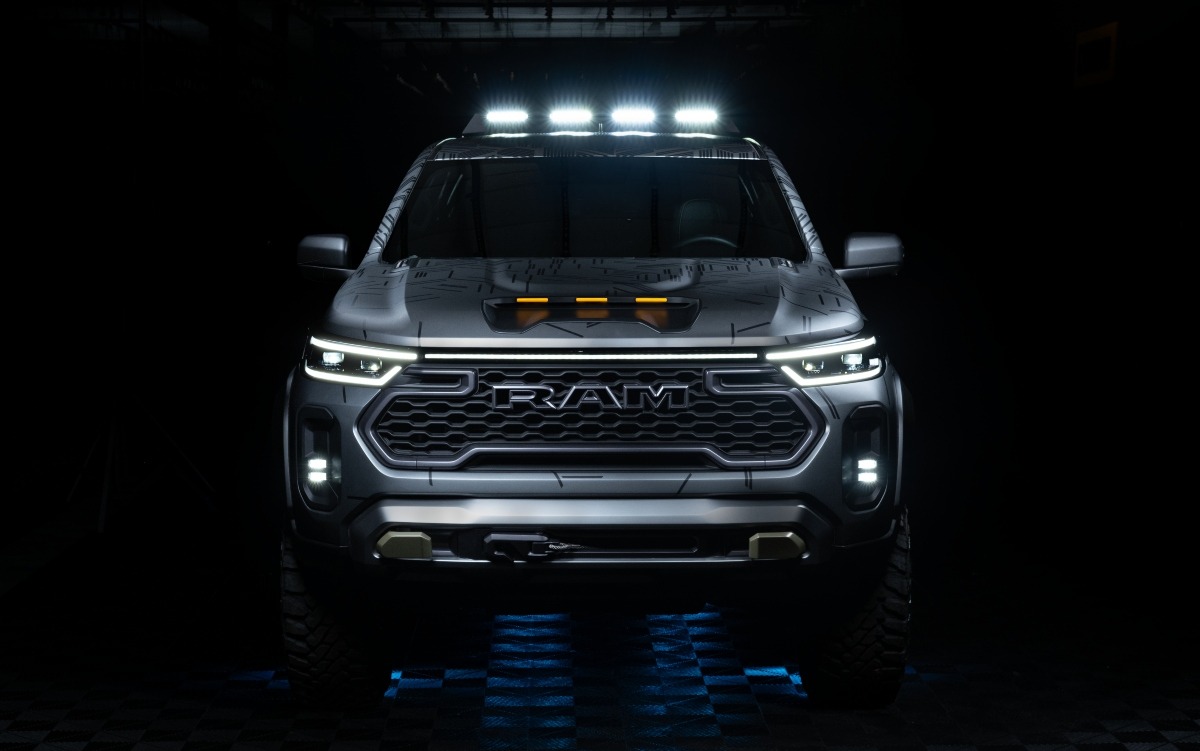RAM Dakota Nightfall concept