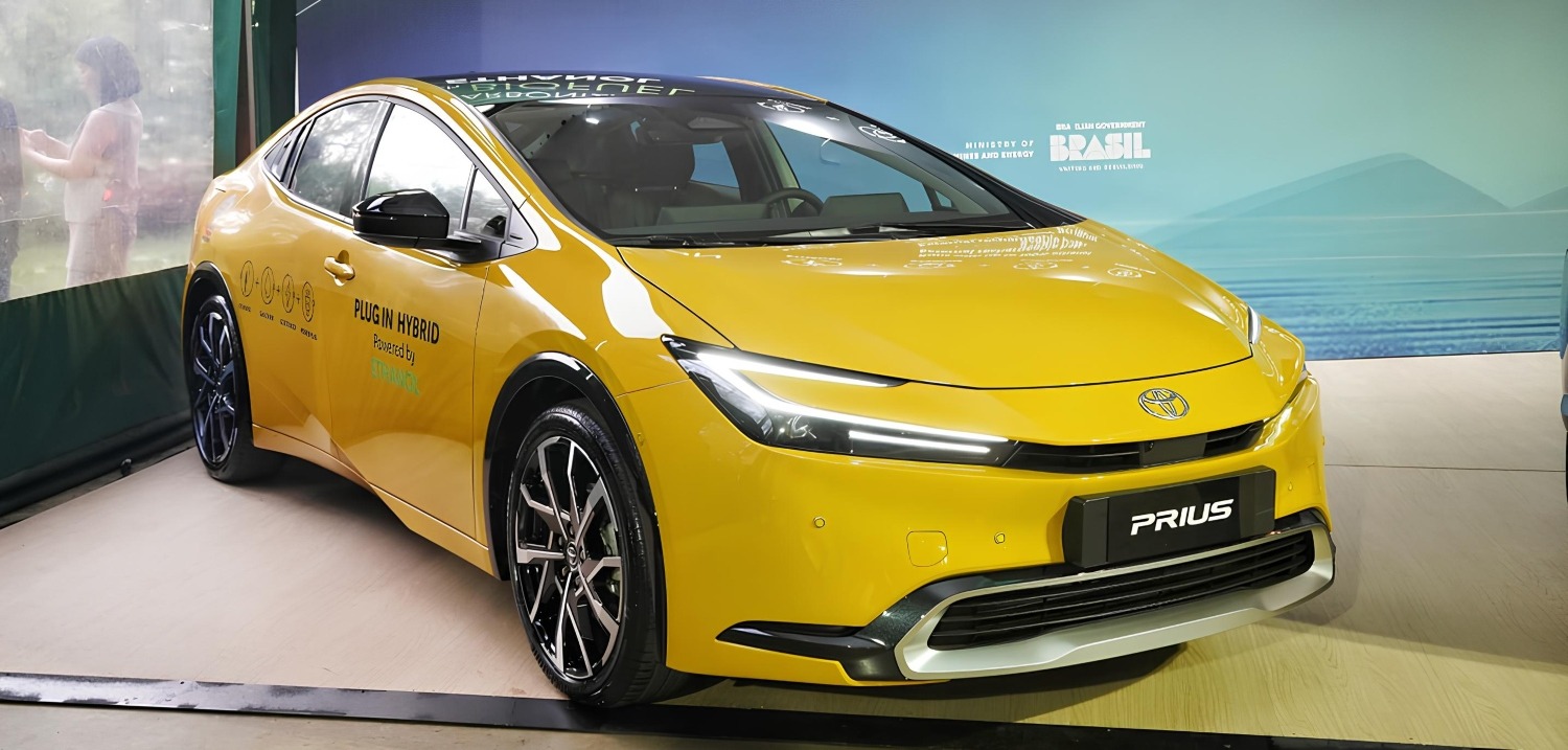 Toyota Prius PHEV flex fuel BR