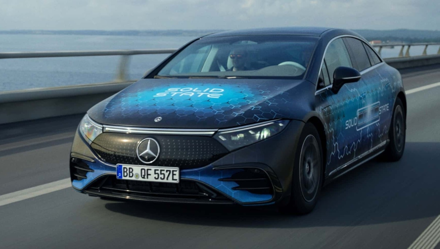 Mercedes-Benz EQS batería sólida