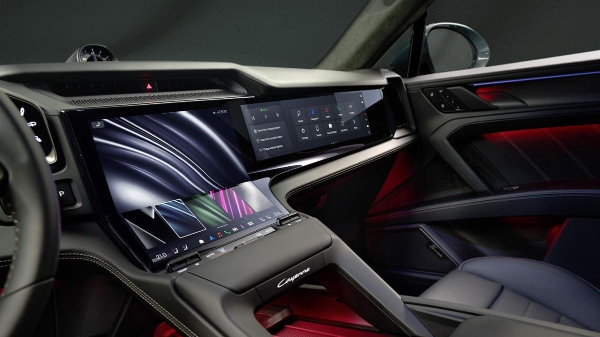 Porsche Cayenne Electric interior
