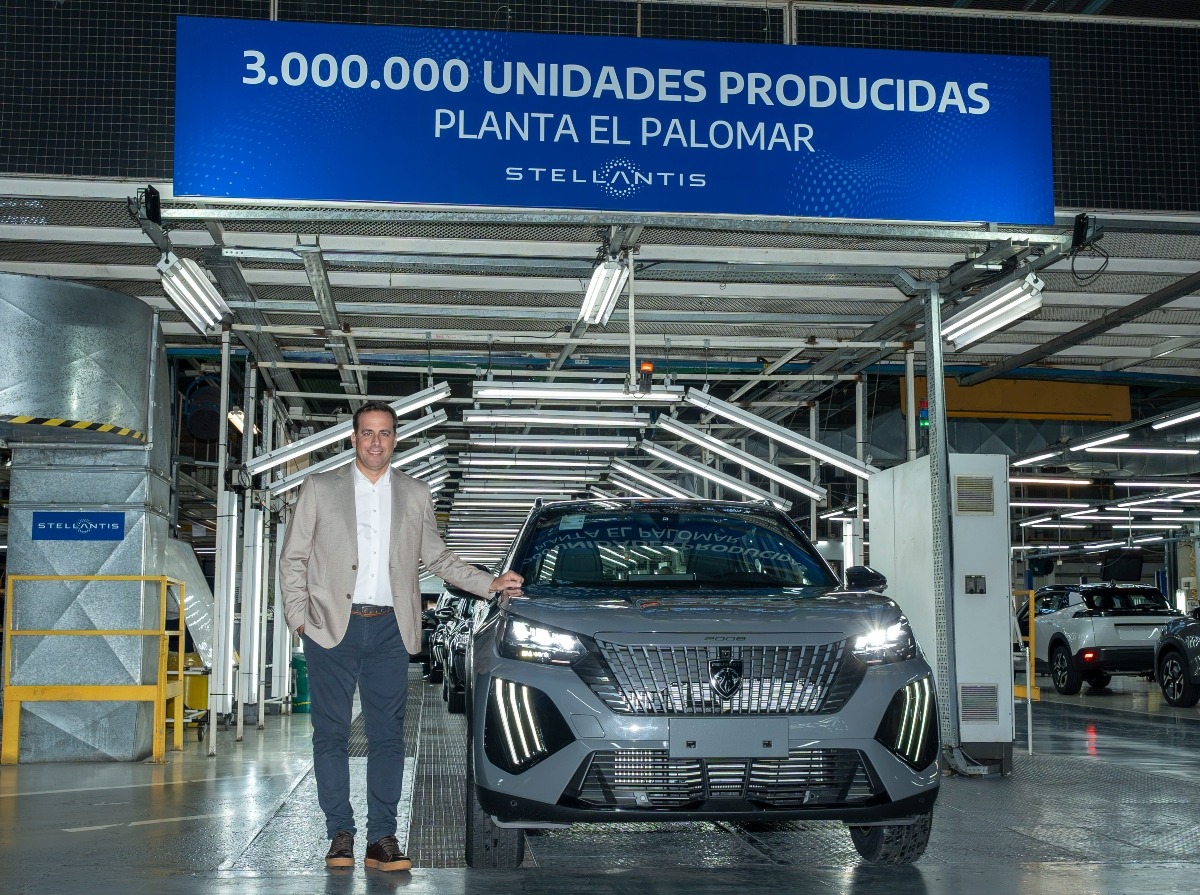 Stellantis 3.000.000 de unidades en El Palomar Peugeot 2008