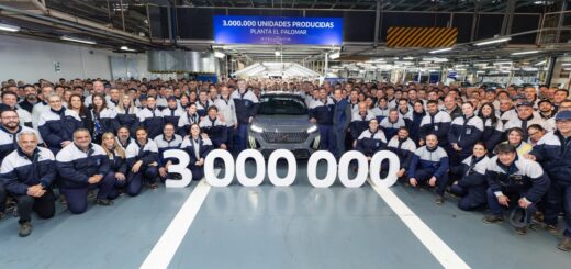 Stellantis 3.000.000 de unidades en El Palomar Peugeot 2008