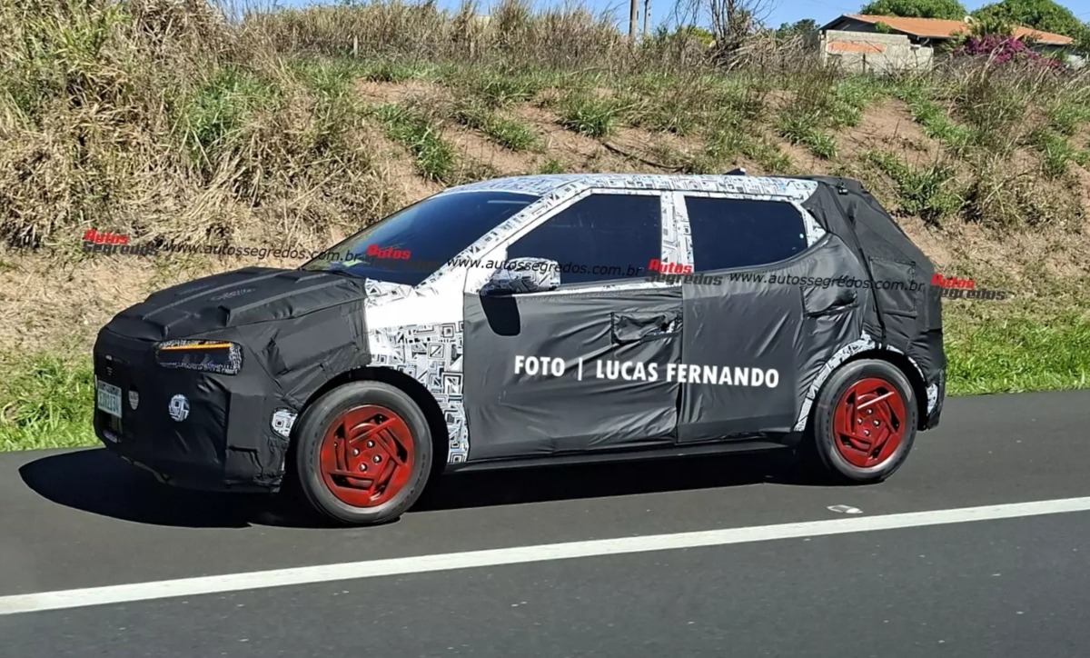Hyundai HB20 camuflado
