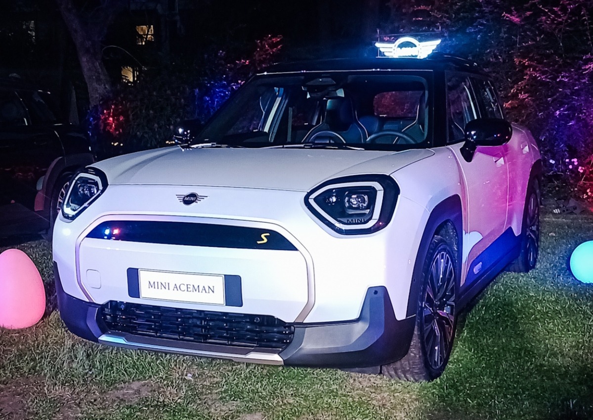 MINI Aceman