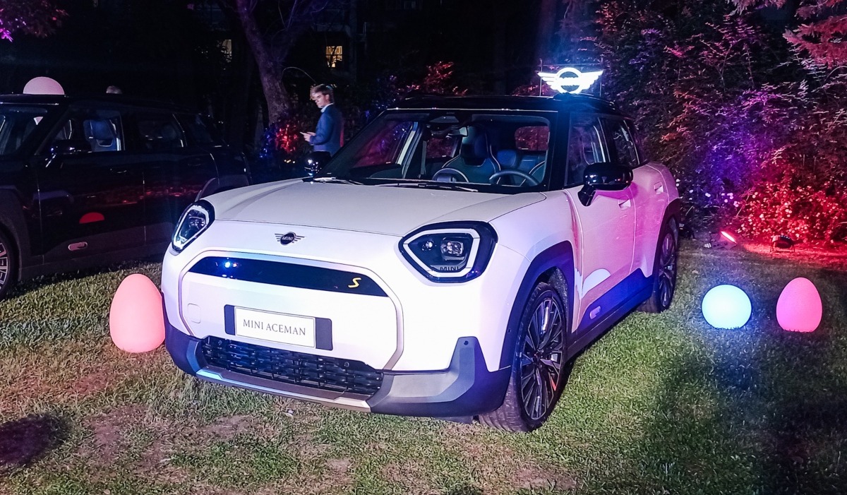 MINI Aceman
