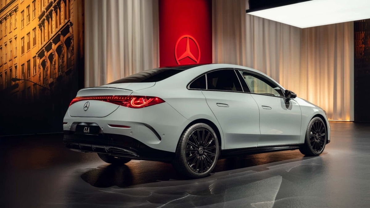 Mercedes-Benz CLA Hybrid 2026