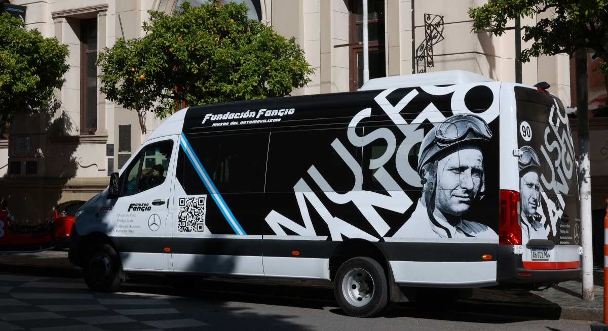 Mercedes-Benz Sprinter Museo Fangio