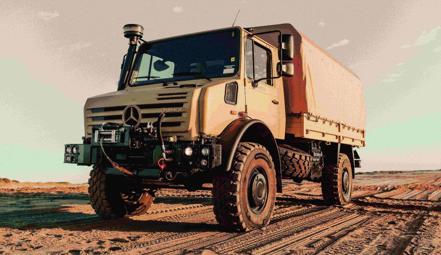 Mercedes-Benz Unimog U4000