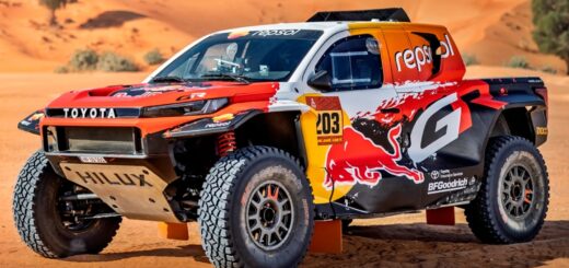 Toyota Hilux DKR 2026