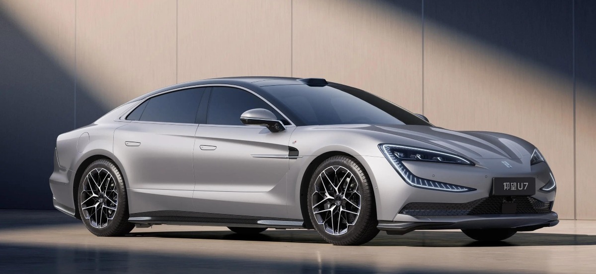 BYD Yangwang U7
