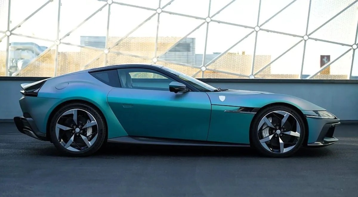 Ferrari 12Cilindri Taylor Made