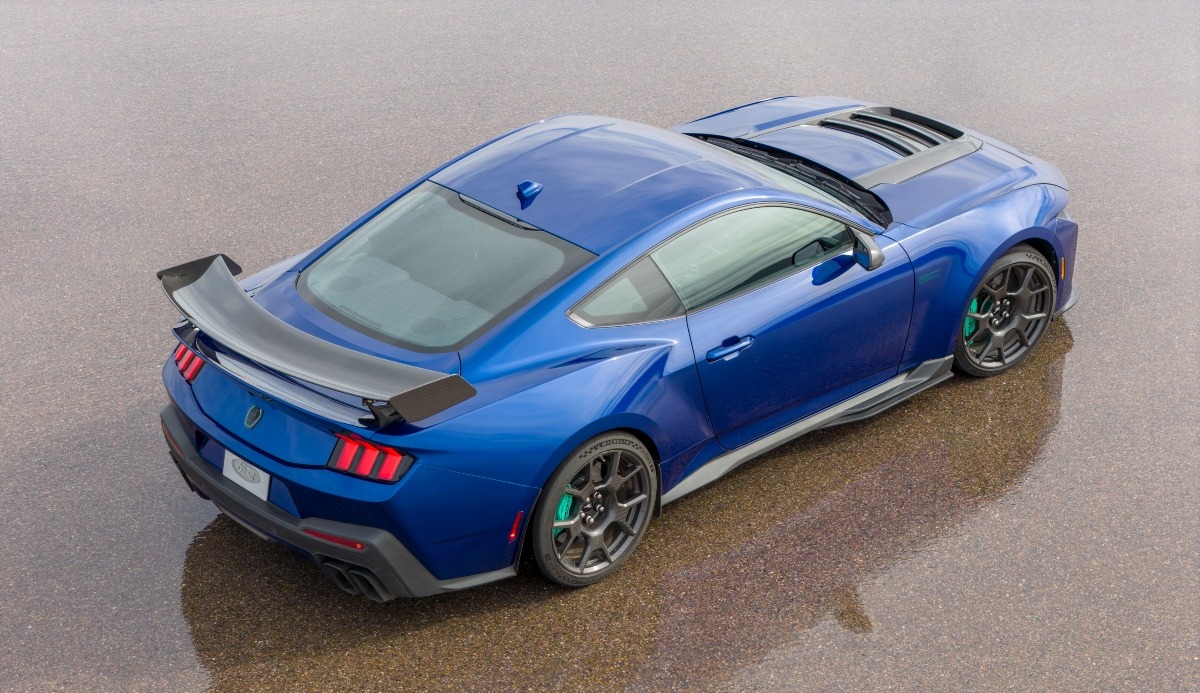 Ford Mustang Dark Horse SC