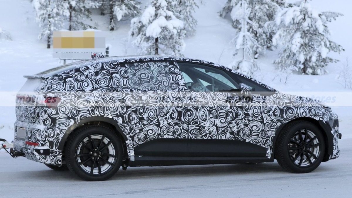 Audi Q2 e-tron fotos espía