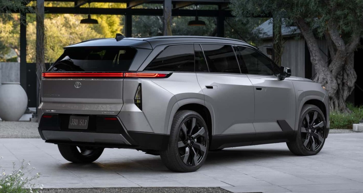 Toyota Highlander EV